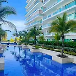 Apartment With A Nice Ocean View And Direct Acces To Beach
